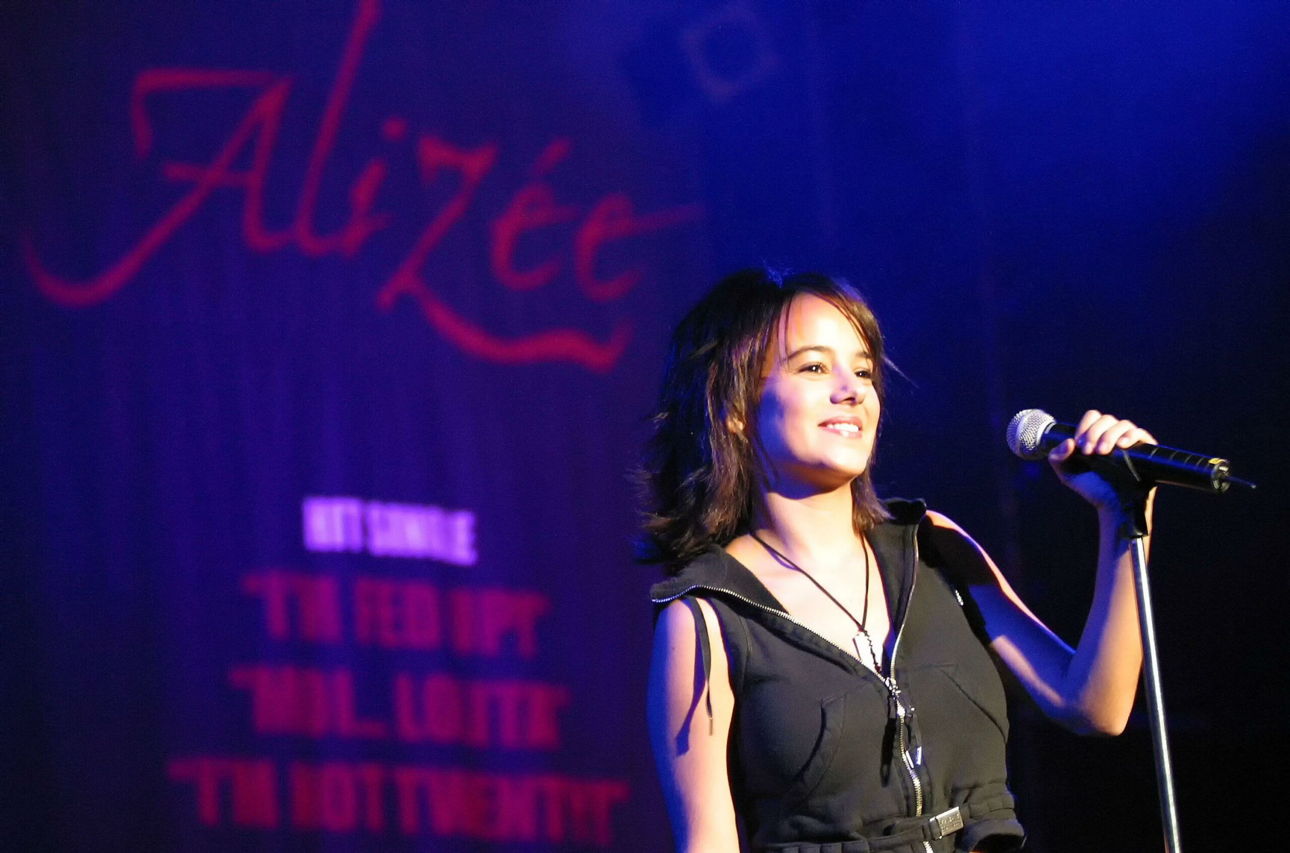 La chanteuse Alizée.