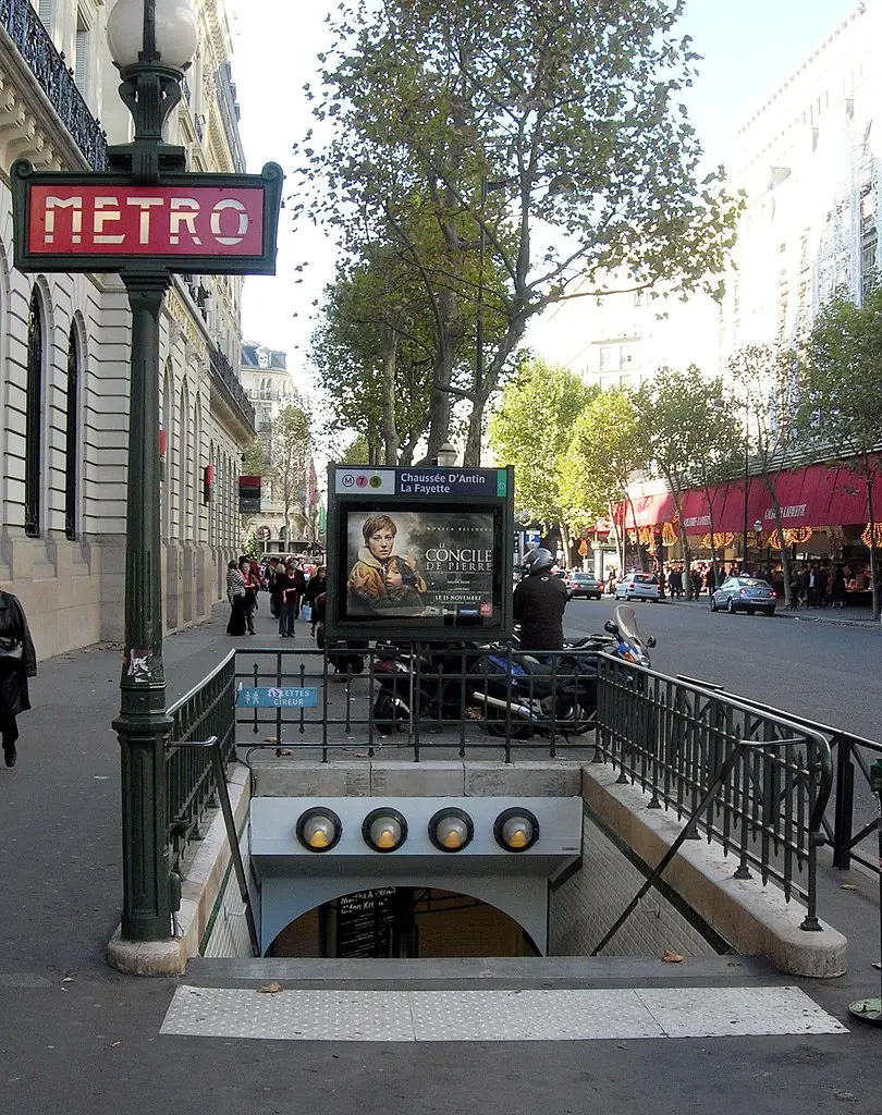 Bouche_de_métro