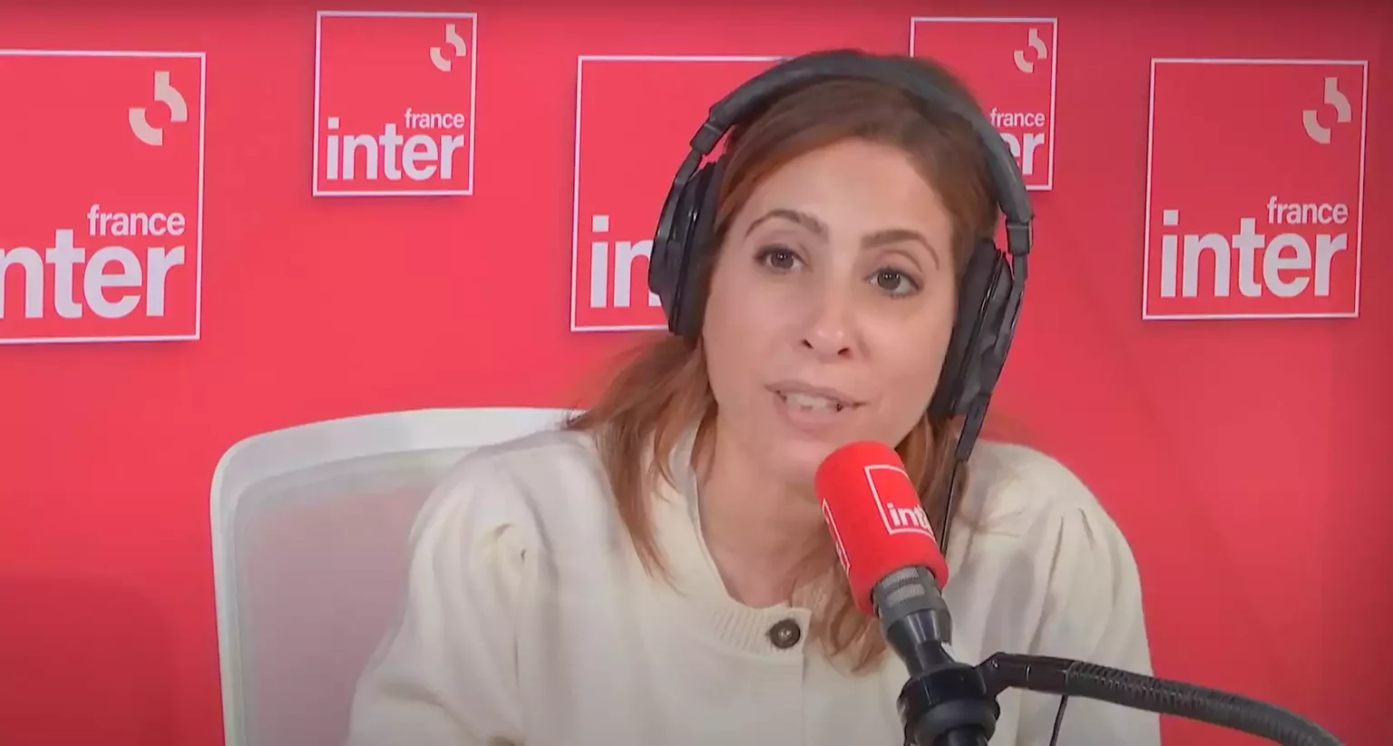 Léa Salamé choque ses auditeurs avec des révélations embarrassantes en direct !
