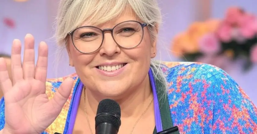 Laurence Boccolini se réinvente sur YouTube avec un concept inédit face à Faustine Bollaert