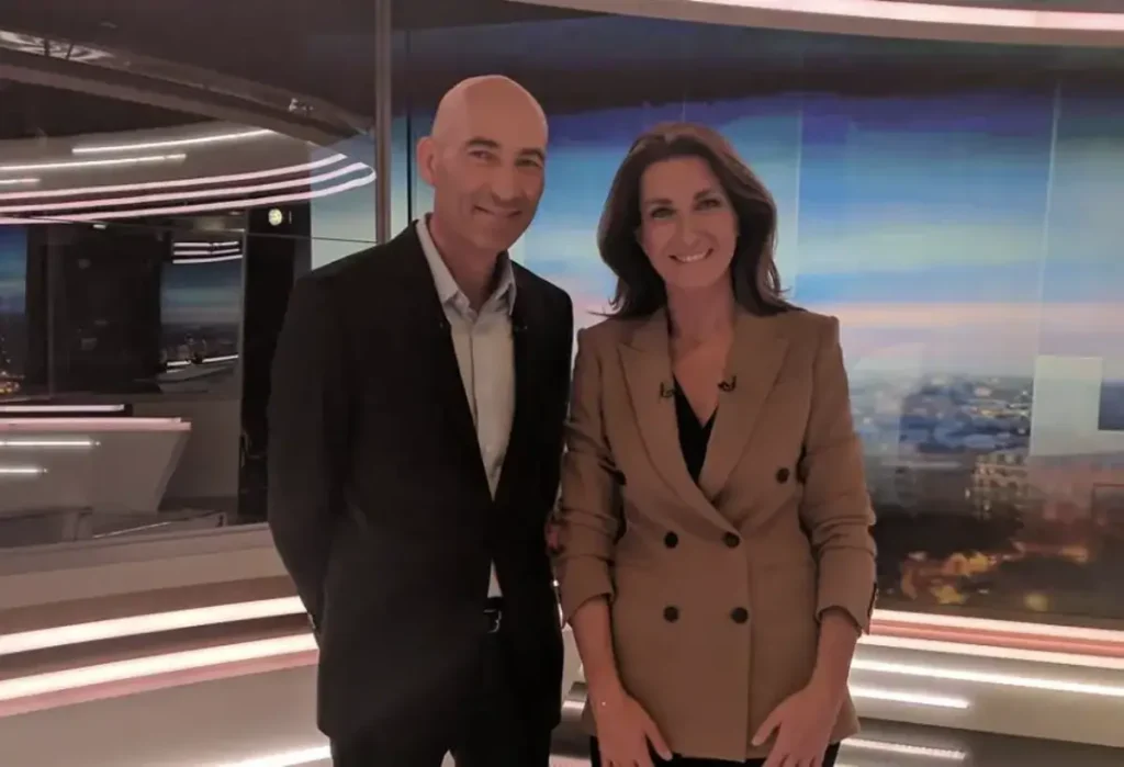 Anne-Claire Coudray célèbre une décennie à la tête du JT de TF1 : « L’authenticité passe par ne pas être trop apprêtée »