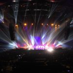 Panique sur la scène des Enfoirés à l'Accor Arena Scène Éclatante Concert