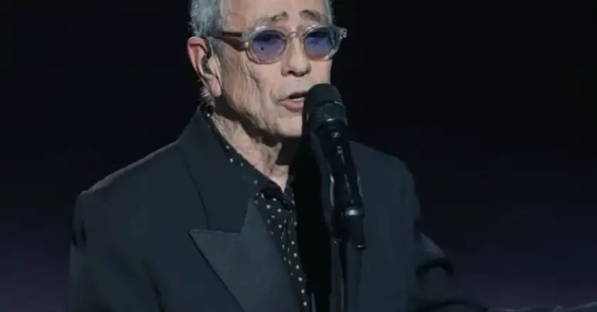 Spectacle des Enfoirés : Alain Chamfort chute lourdement en pleine scène