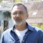 Coup d'arrêt pour Frédéric Lopez : Pourquoi France 2 suspend "Un Dimanche à la Campagne" Frédéric Lopez 2026-02-17 110155