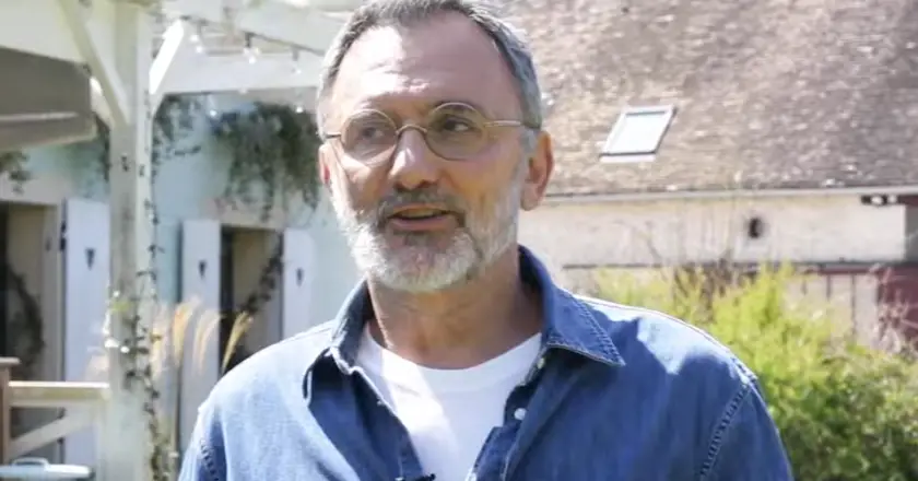 Coup d’arrêt pour Frédéric Lopez : Pourquoi France 2 suspend « Un Dimanche à la Campagne »