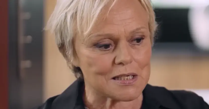 Muriel Robin : Révèle avoir voulu tuer sa mère atteinte d’Alzheimer