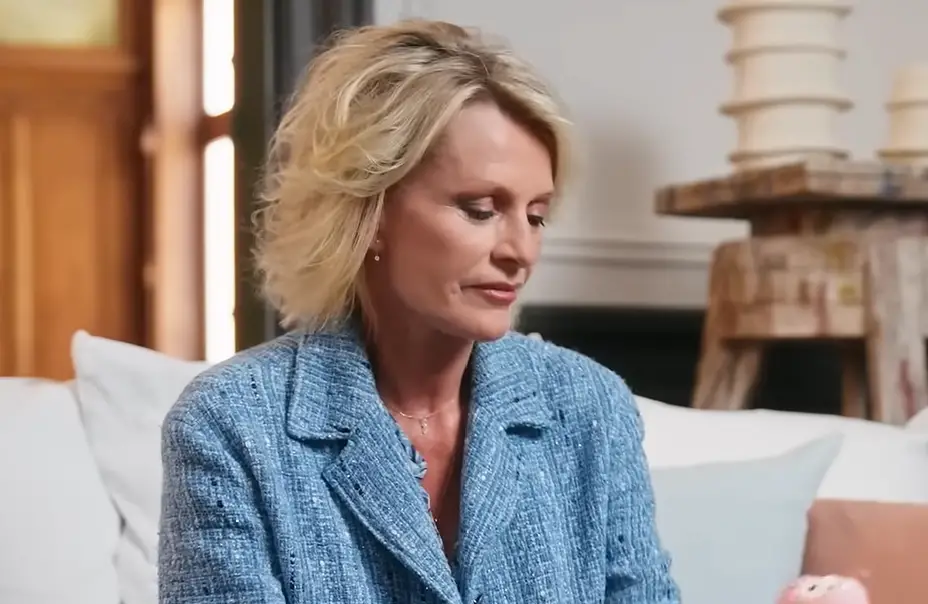 « Bouche de canard » :Sophie Davant méconnaissable après une injection ratée