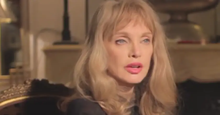 « On a dû arrêter le tournage » : Le jour où Arielle Dombasle a fondu en larmes
