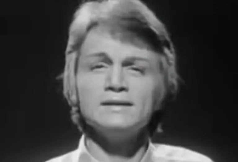 Claude François Junior refuse un test ADN malgré une filiation probable — free download