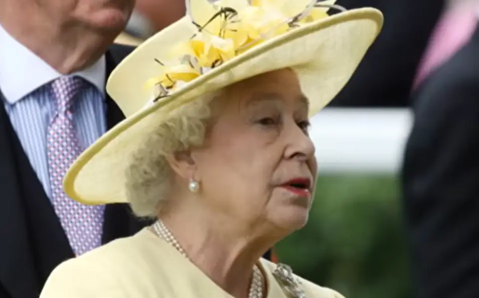 Scandale royal : Sarah Ferguson a-t-elle tenté de cloner les corgis d’Elizabeth II ?