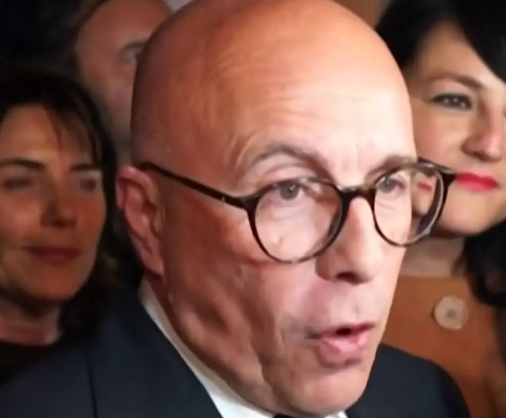 Éric Ciotti comparé à Mussolini : Nathalie Saint-Cricq provoque un scandale politique