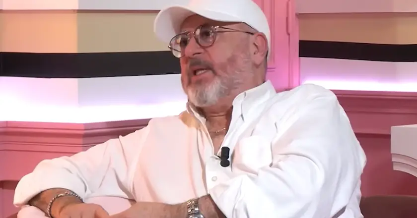 « J’espère qu’elle est morte » : le dérapage monstrueux d’Oscar Sisto sur Elton John !