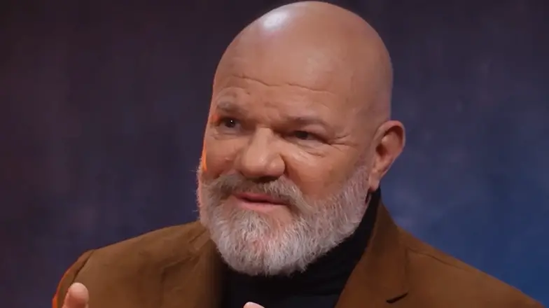 « Ils nous nourrissent » : Le cri du cœur désespéré de Philippe Etchebest pour sauver nos assiettes !