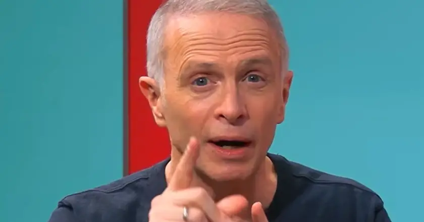 Samuel Étienne humilié en direct : il se rend aux toilettes… des milliers d’internautes voient tout