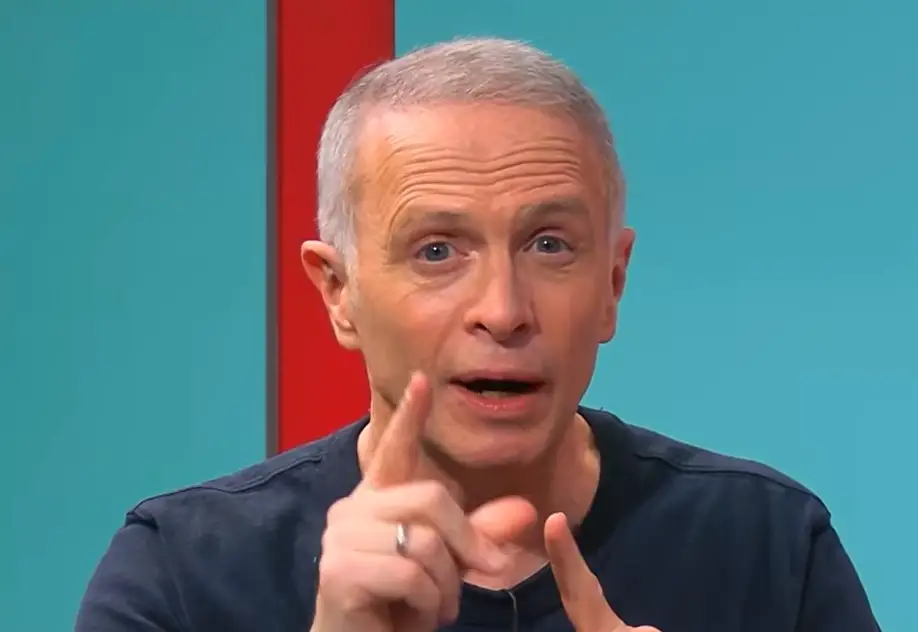 Samuel Étienne humilié en direct : il se rend aux toilettes… des milliers d’internautes voient tout