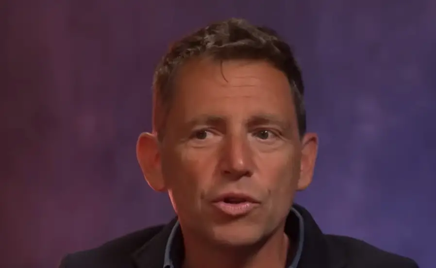 « Daniel Riolo tacle Céline Dion : « Je ne peux pas la blairer », la guerre est déclarée »