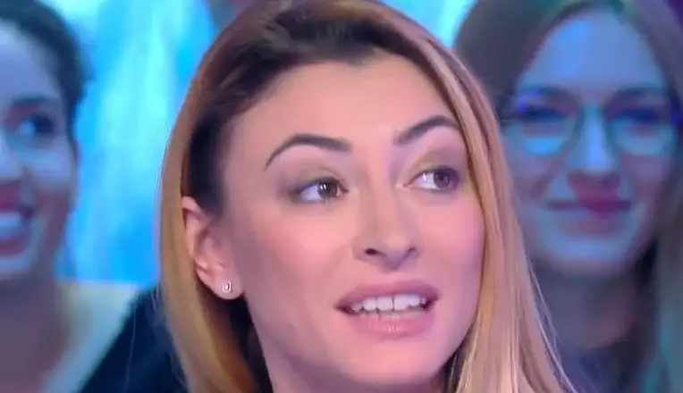 Rachel Legrain-Trapani :son tatouage raté sur les fesses après une soirée trop arrosée