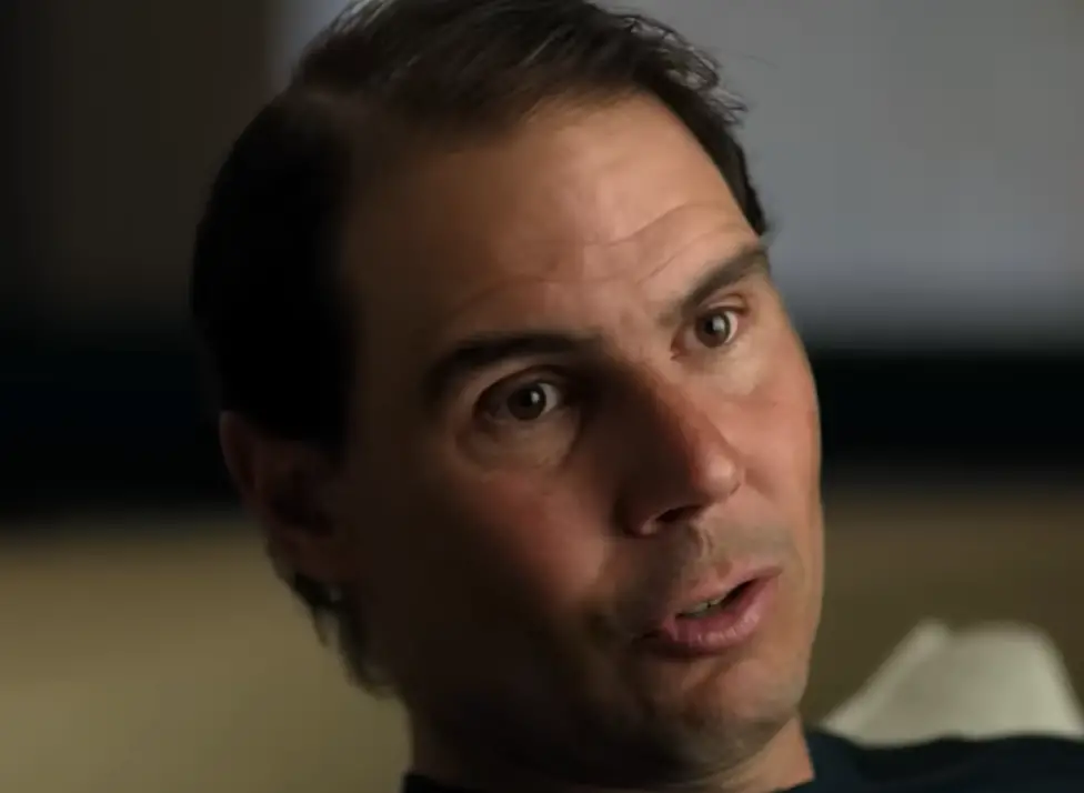 « Il a l’air malade » : Une photo de Rafael Nadal aux côtés de Roger Federer déclenche une vague d’inquiétude ! « Il a l’air malade » : Une photo de Rafael Nadal aux côtés de Roger Federer déclenche une vague d’inquiétude !