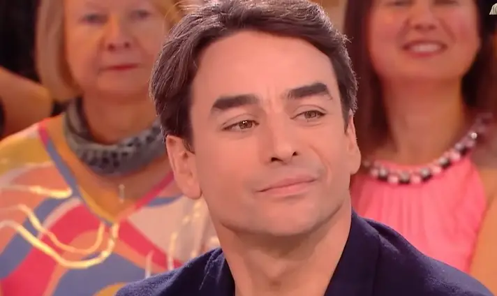 « Ça donne envie de s’envoyer en l’air » : le gros lapsus de Julian Bugier en plein JT de France 2 « Ça donne envie de s’envoyer en l’air » : le gros lapsus de Julian Bugier en plein JT de France 2
