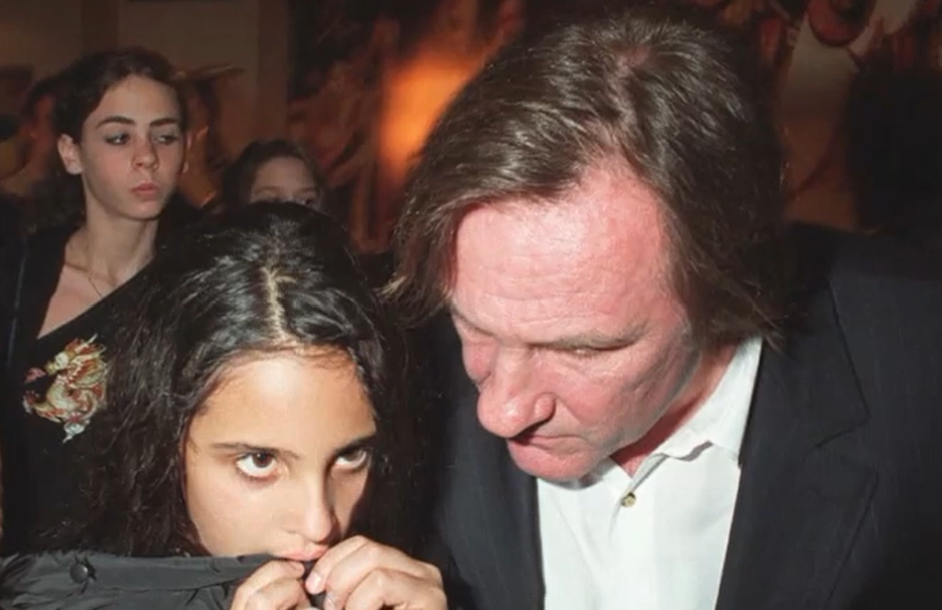« Violée à 6 ans » : Roxane Depardieu fait des révélations bouleversantes