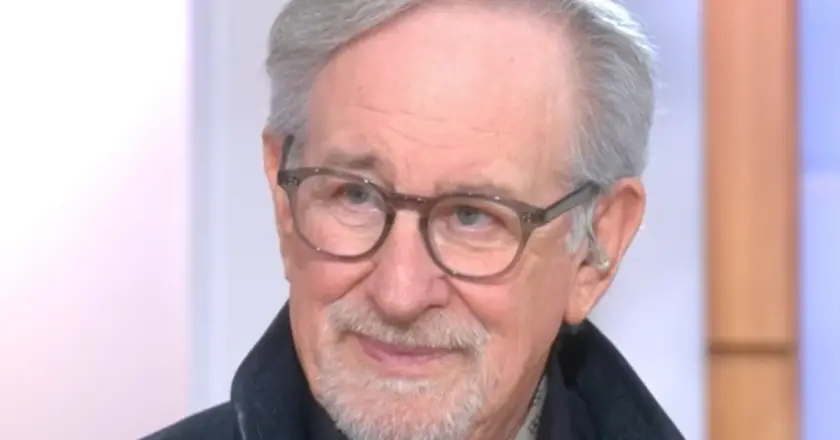 Ke Huy Quan : le chèque surprise de 100 000 dollars qui a tout changé Ke Huy Quan : le chèque surprise de 100 000 dollars qui a tout changé