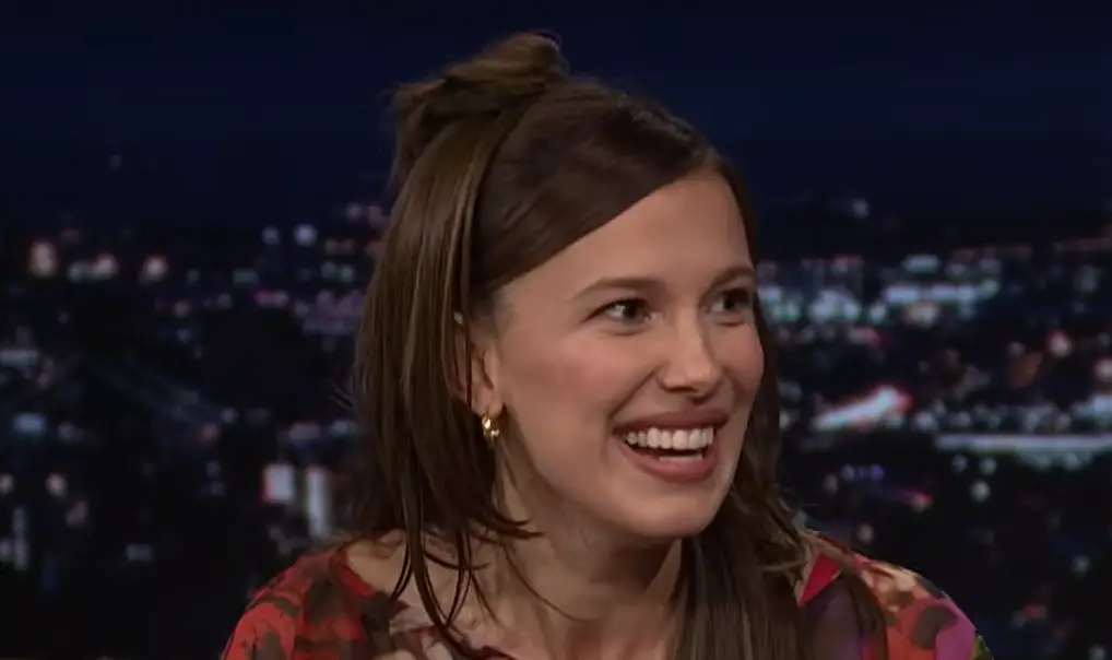 Millie Bobby Brown moquée sur le plateau pour ses plats britanniques à 11 ans Millie Bobby Brown moquée sur le plateau pour ses plats britanniques à 11 ans