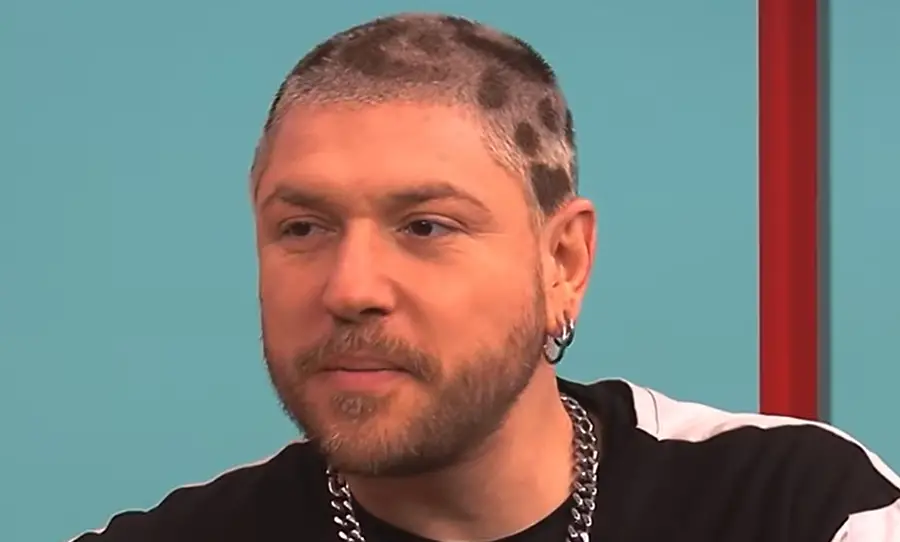 Quentin Mosimann révèle le traumatisme caché derrière son succès musical Quentin Mosimann révèle le traumatisme caché derrière son succès musical