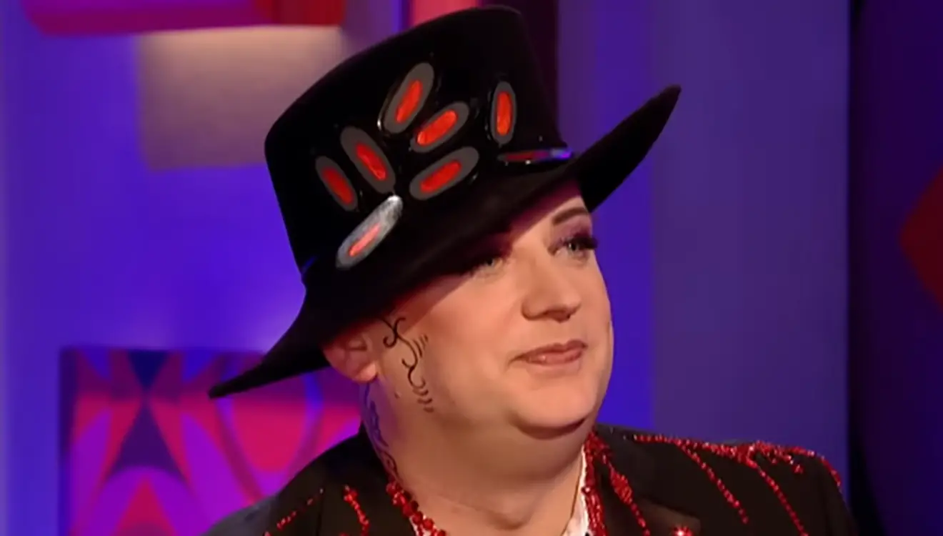Boy George boycotté : sa chanson générée par IA, sa carrière vire au cauchemar