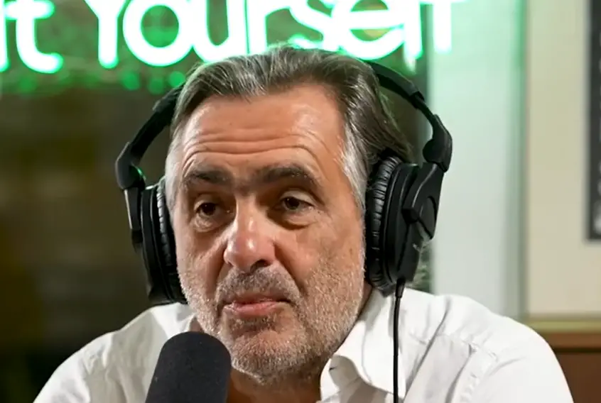 Devenu père à 60 ans, Emmanuel Chain s’est reconstruit après le décès de son épouse Devenu père à 60 ans, Emmanuel Chain s’est reconstruit après le décès de son épouse