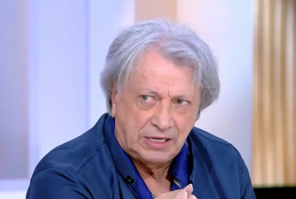 Écrit en 10 minutes dans le métro : Hervé Vilard démonte les légendes sur « Capri, c’est fini »