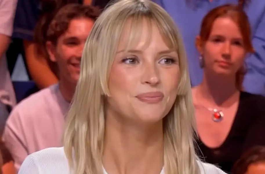 « Un vrai pétage de câble » : Angèle révèle la douloureuse raison derrière sa coupe de cheveux « Un vrai pétage de câble » : Angèle révèle la douloureuse raison derrière sa coupe de cheveux